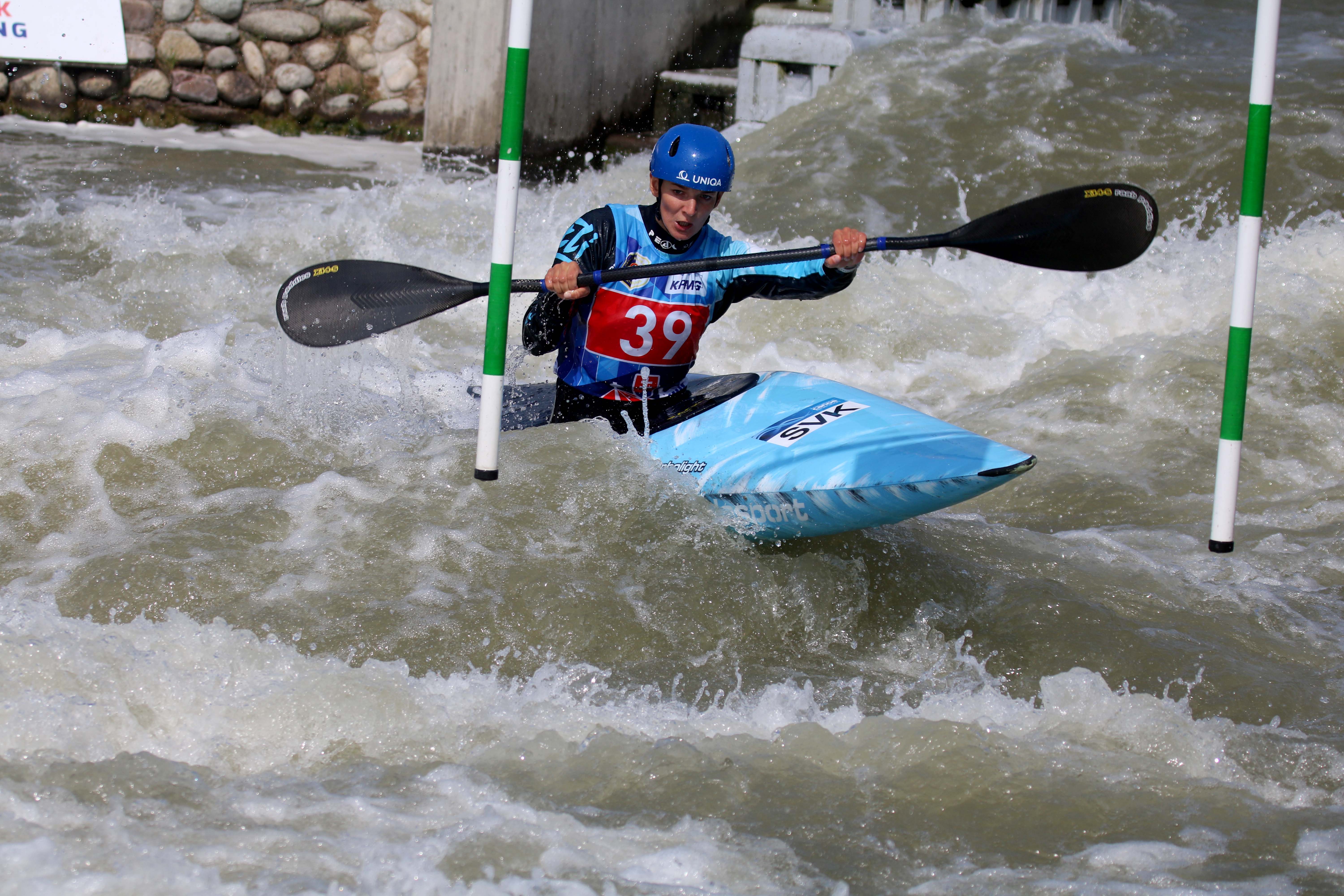 Prvé preteky vyhrali v kanoe Beňuš a Paňková, v kajaku Mintálová a Halčin